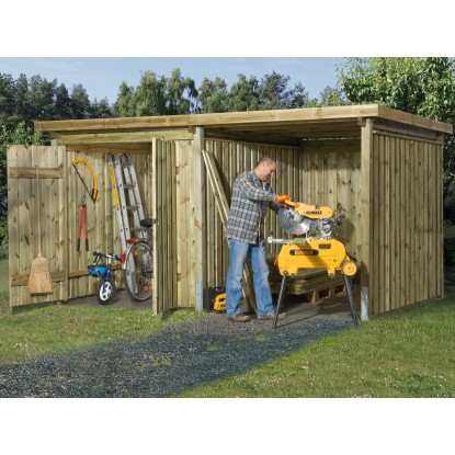 Casetta porta attrezzi 389x288 cm di cui 194 cm di pensilina laterale Casetta porta attrezzi 389x288 cm di cui 194 cm di pensilina laterale