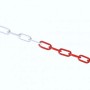 Catena in plastica, rosso-bianca, per delimitazione o decorazione.