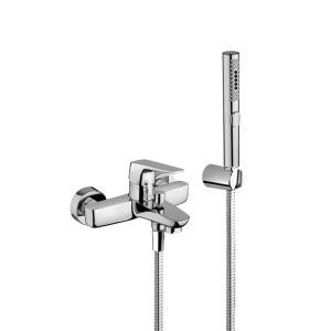 Miscelatore per vasca t.b.t. lucido con doccetta e flessibile.