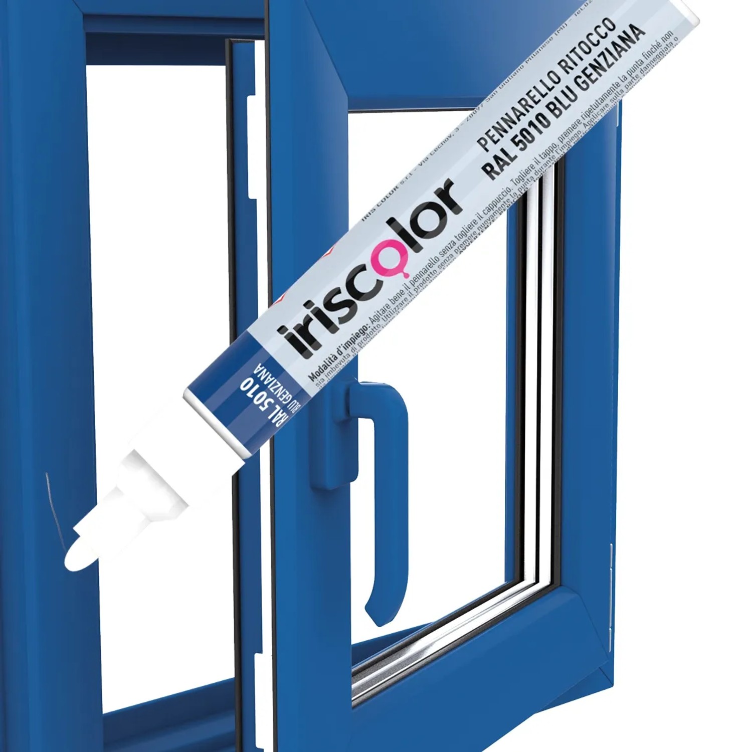 Telaio finestra blu con pennarello ritocco t.b.t. per riparare danni alla vernice.