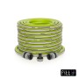 Tubo per irrigazione t.b.t. verde chiaro arrotolato con connettori.