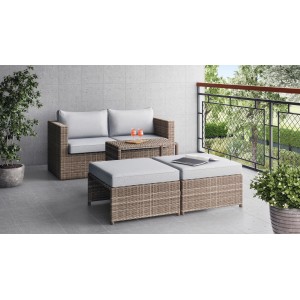 Set lounge Olea Compact da 3 pezzi in polyrattan color sabbia con cuscini grigio chiaro per balcone o terrazza.