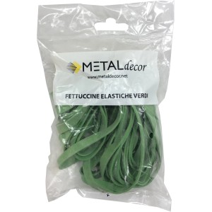 Fettuccine elastiche verdi in sacchetto trasparente.