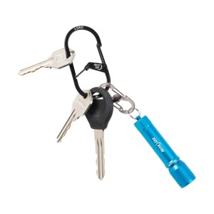 Portachiavi con chiavi, moschettone e mini torcia blu.