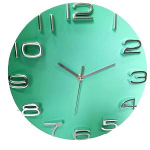 Orologio da parete verde con numeri argentati per soggiorno e cucina.