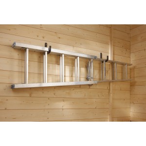 Scala su ganci a muro per montaggio a parete. Pratica soluzione di stoccaggio.