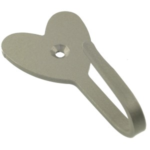 Gancio per tenda t.b.t. a forma di cuore argentato.