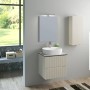 Set di mobili bagno moderni: mobile lavabo con lavabo d'appoggio, specchio e pensile in beige.