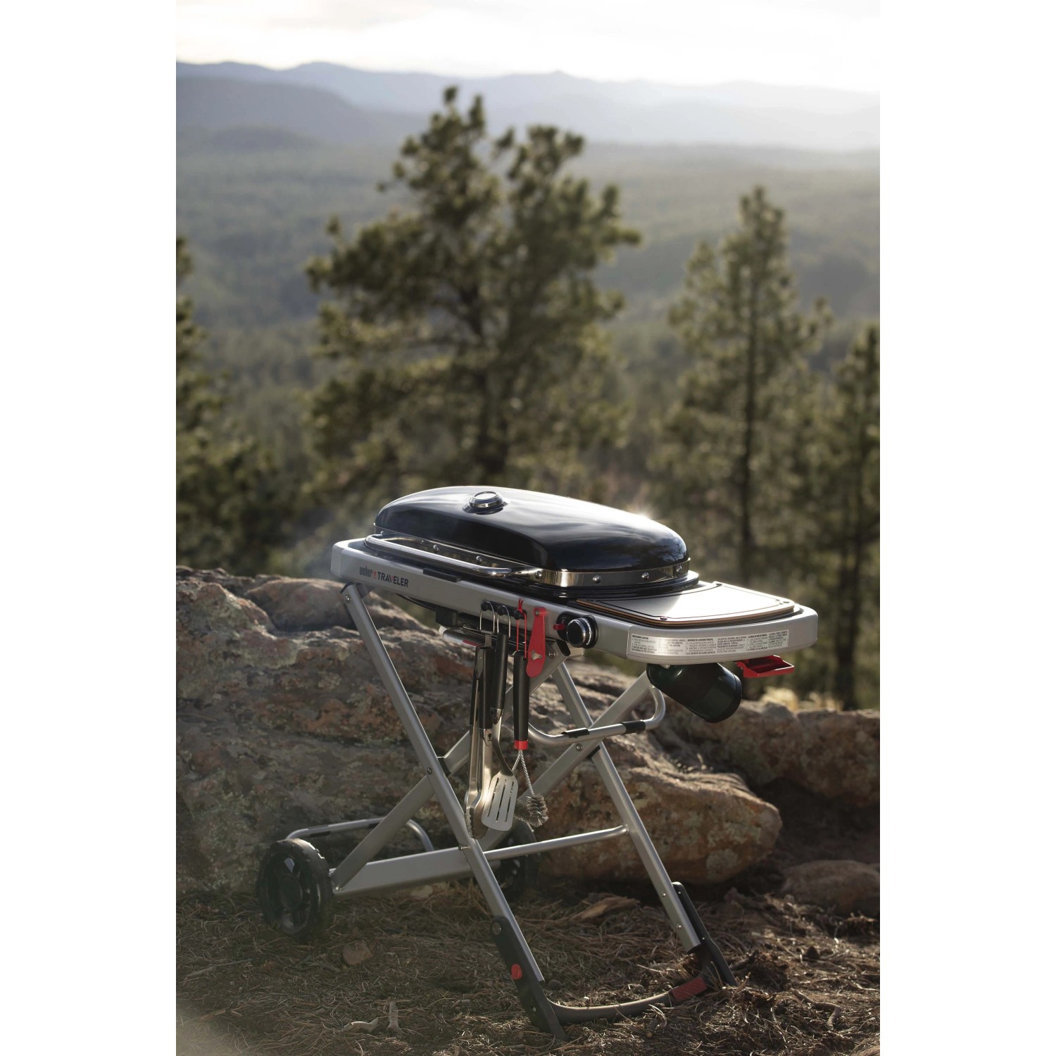 Barbecue a gas t.b.t. compatto per il viaggio, ideale per campeggio e picnic.