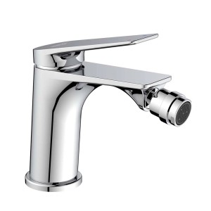 Miscelatore monocomando t.b.t. cromato lucido per il bagno.