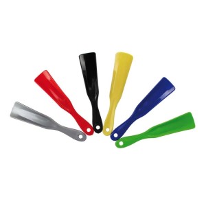 Calzascarpe in plastica piccolo 18 cm colori assortiti