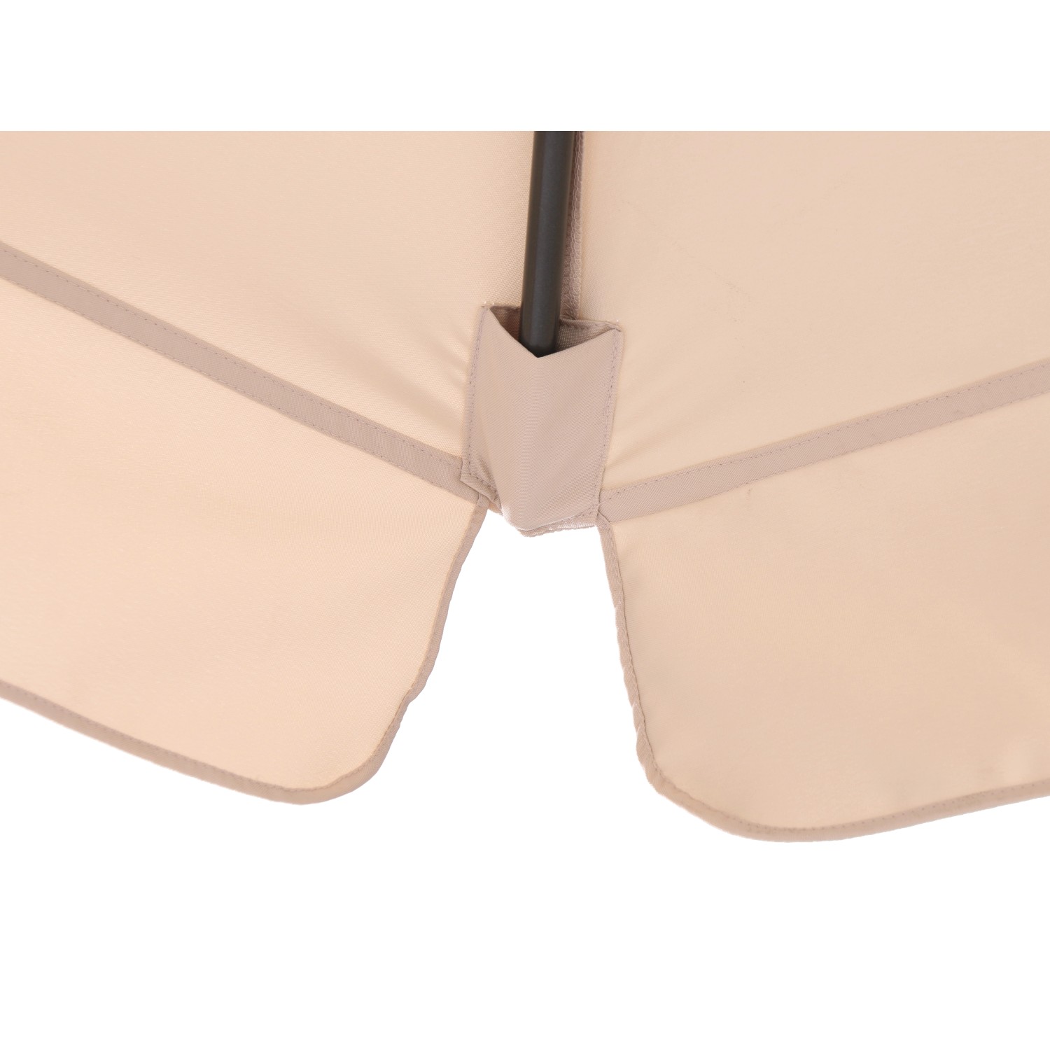 Dettaglio dell'ombrellone beige Cocoa Beach (Ø 350 cm) con attacco al palo.