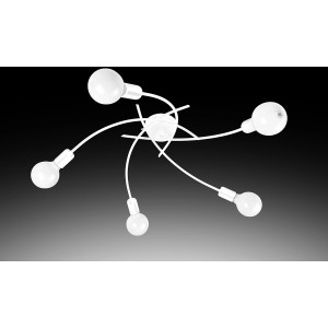 Plafoniera bianca t.b.t. con cinque bracci luminosi e lampadine rotonde.