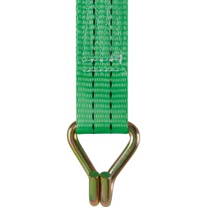 Dettaglio di una cinghia di ancoraggio verde con cricchetto e gancio in acciaio.