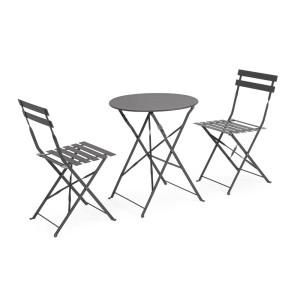 Set di mobili da giardino grigio: tavolo e due sedie, ideale per balcone o patio.