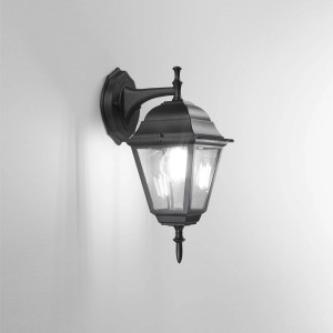 Applique da esterno t.b.t. nera in stile classico con vetro trasparente.