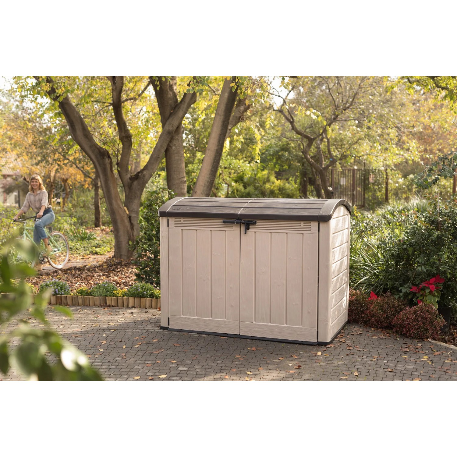 Keter Box universale Store It Out Ultra, beige/marrone, in giardino. Contenitore da giardino universale con ampio spazio.