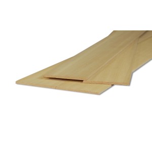 Listelli in legno piallato, colore legno chiaro.