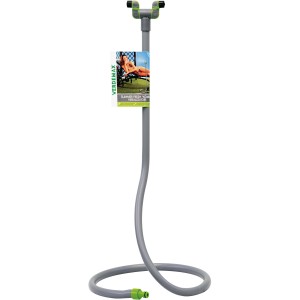Doccia da giardino grigia t.b.t. per irrigazione, con raccordo verde.