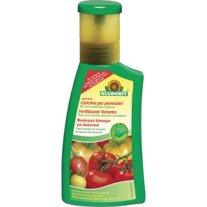 Concime per pomodori Neudorff in flacone verde con tappo giallo.