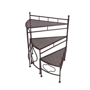 Supporto angolare per piante in metallo marrone con tre ripiani per piante e vasi.