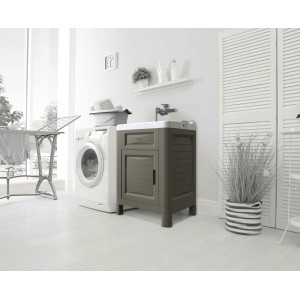 Mobile lavatoio t.b.t. in bagno o lavanderia.