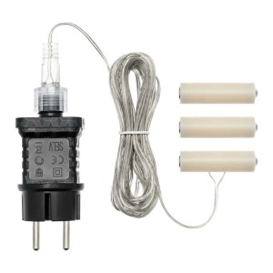 Cavo di alimentazione con spina e batterie per catena luminosa da esterno.