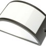 Moderna applique da esterno a LED grigia con design a semicerchio per uso esterno.