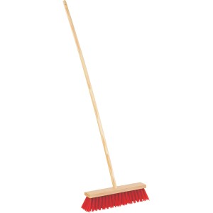 Scopa stradale LUX con manico, larghezza 40 cm, setole rosse per la pulizia di marciapiedi e strade.