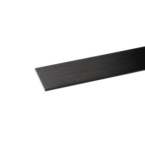 Dettaglio di un profilo t.b.t. nero.