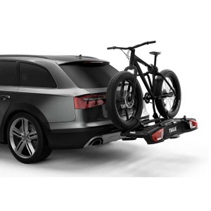 Portabici su auto con bici montata. Trasporto sicuro con portabici OBI.