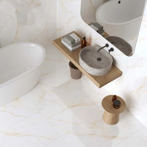 Bagno con piastrelle per pavimenti bianche effetto marmo.