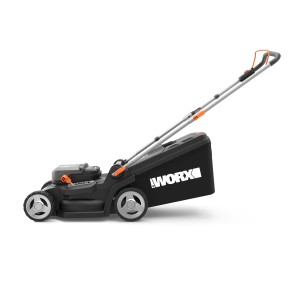 Tagliabordi a batteria WORX: Tagliabordi nero con sacco di raccolta e manico argentato.