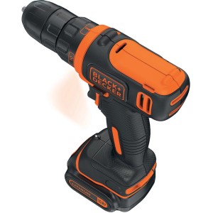 Trapano avvitatore a batteria Black+Decker BDCDD12K con batteria e custodia.