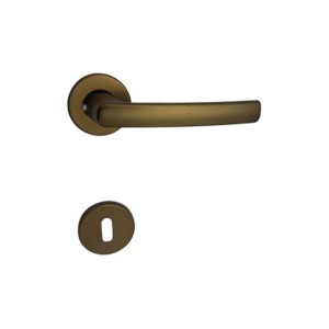 Set maniglia per porta in bronzo per interni.