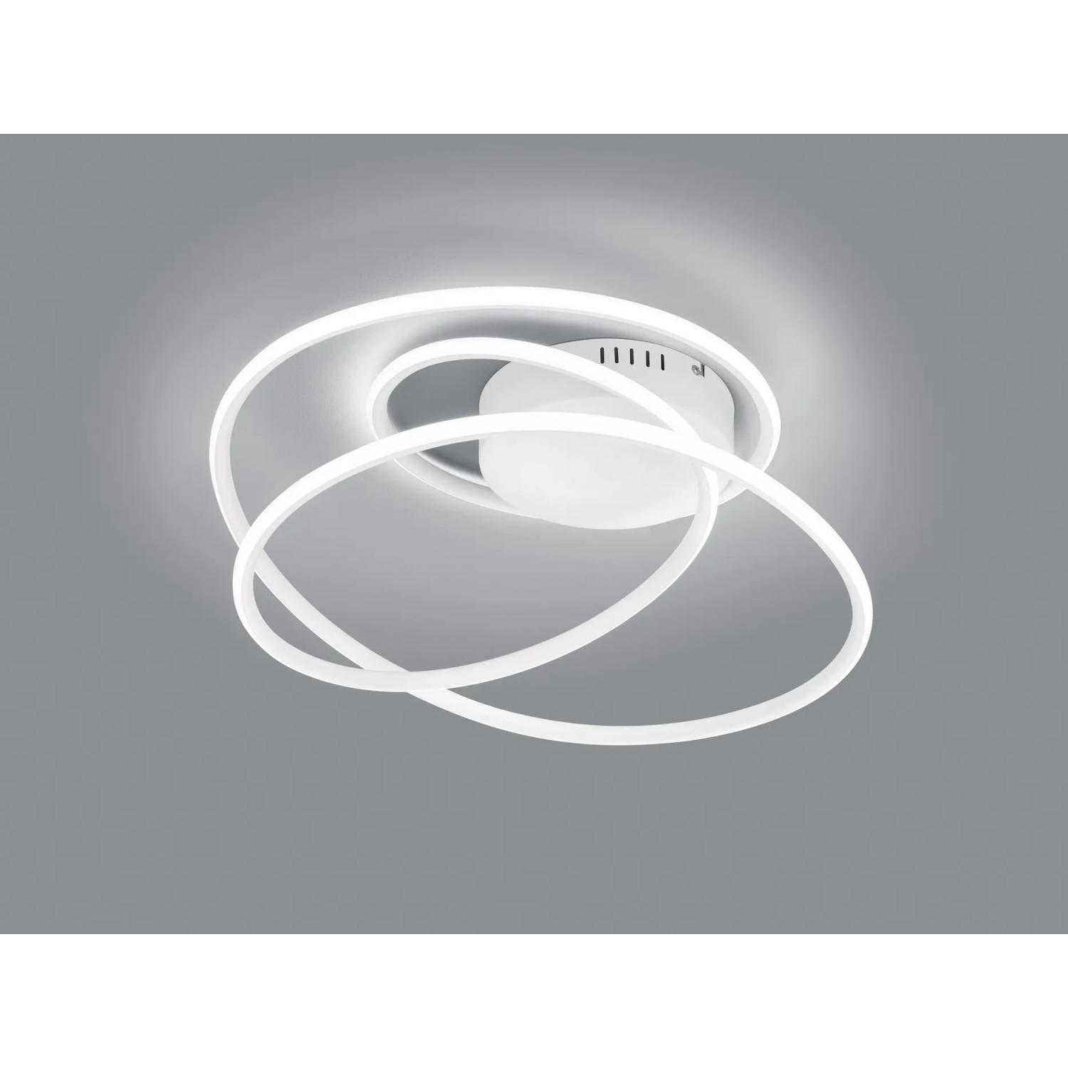 Plafoniera LED moderna con elementi curvi bianchi.