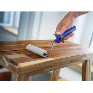 Rullo per verniciatura LUX (10 cm) in uso su legno. Microfibra, set da 5.