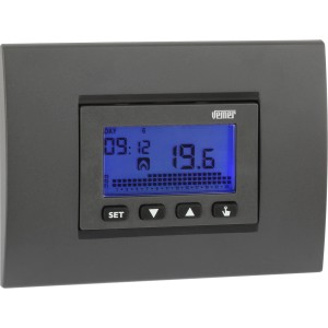 Termostato ambiente digitale per il controllo della temperatura.