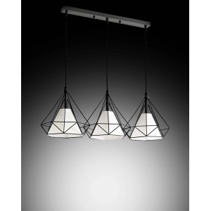 Lampada a sospensione nera con tre paralumi geometrici.