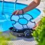 Robot piscina a batteria Orca 45 CL con filtro davanti alla piscina. Pulizia facile.