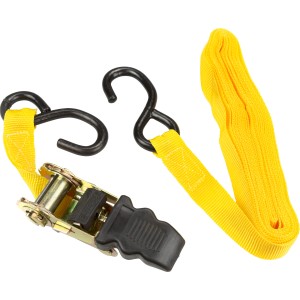 Cinghia di fissaggio gialla con cricchetto e ganci per fissare in sicurezza i carichi.