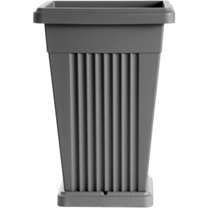 Vaso per piante grigio quadrato con design a coste per giardino o interni.