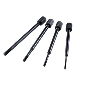 Set di quattro pinze t.b.t. nere con manico zigrinato.