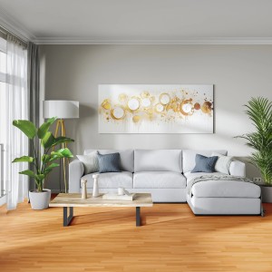 Pavimento laminato in faggio da 6 mm posato in un soggiorno, effetto legno chiaro.