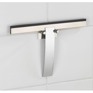 Wenko tergivetro bagno Gela in acciaio inox lucido, con supporto su piastrelle bianche.