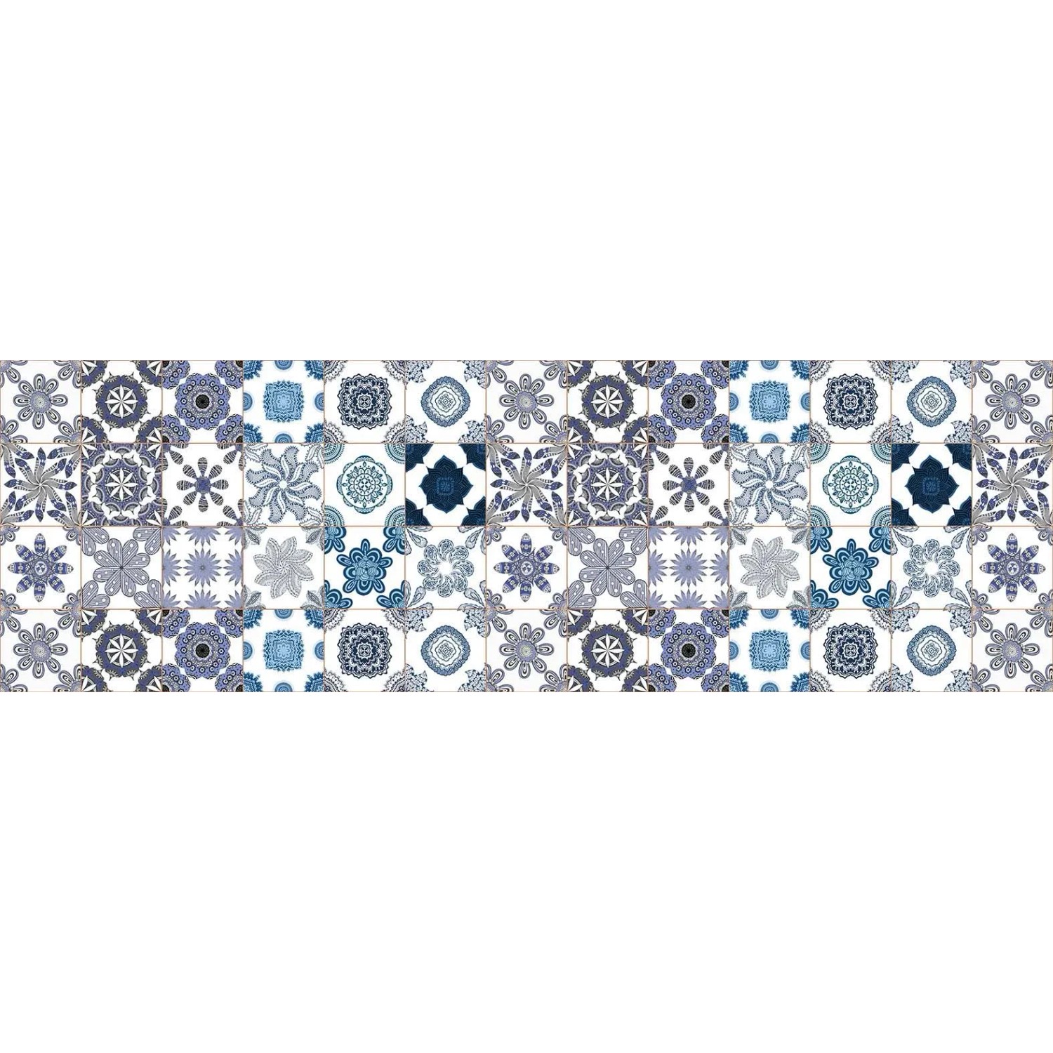 Paraschizzi decorativo con piastrelle a ornamento blu e bianco.