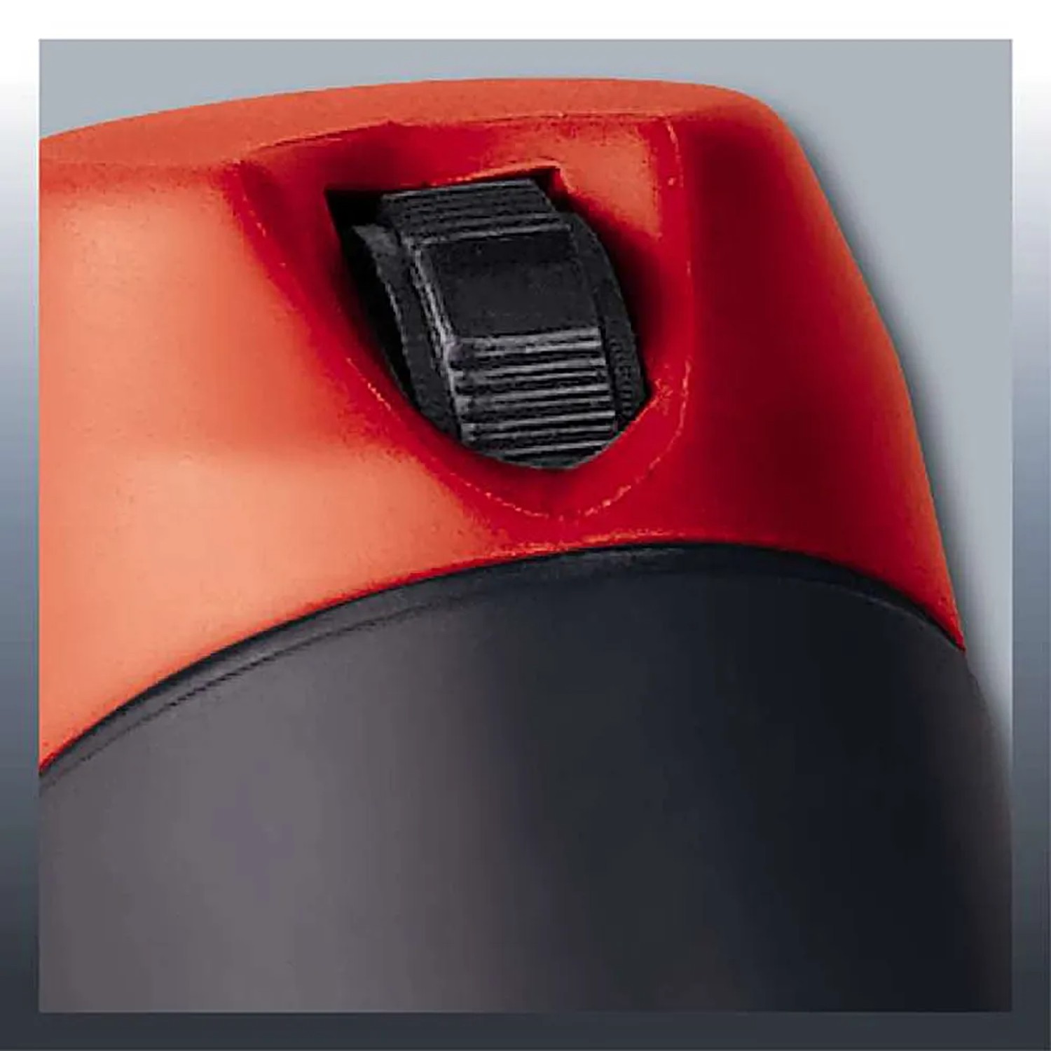 Dettaglio: Fresatrice verticale Einhell TC-RO 1155 E, interruttore per il controllo della velocità.