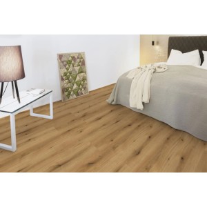 Laminato Kaindl Quercia Evoke Coast, resistente all'acqua, posato in soggiorno.