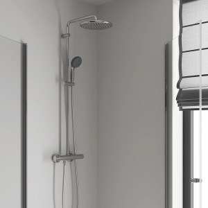Sistema doccia Grohe QuickFix Vitalio Start 250 con termostato per montaggio a parete.