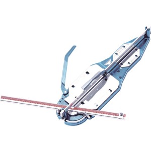 Tagliapiastrelle t.b.t. per tagli precisi.